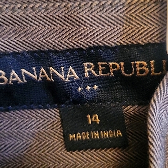 Banana Republic Gray Herringbone Pencil Skirt, Size 14 - Picture 2 of 7